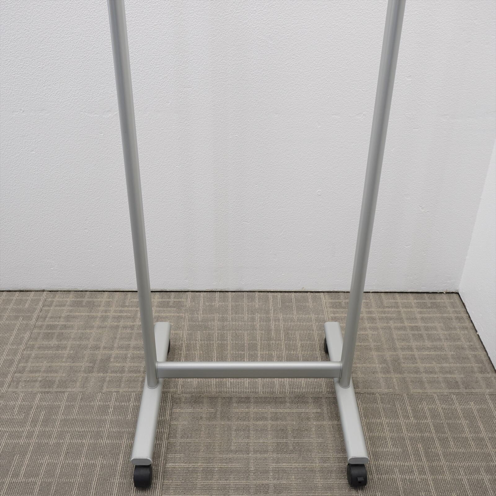 オカムラ 門型コートハンガー W600 キャスター付