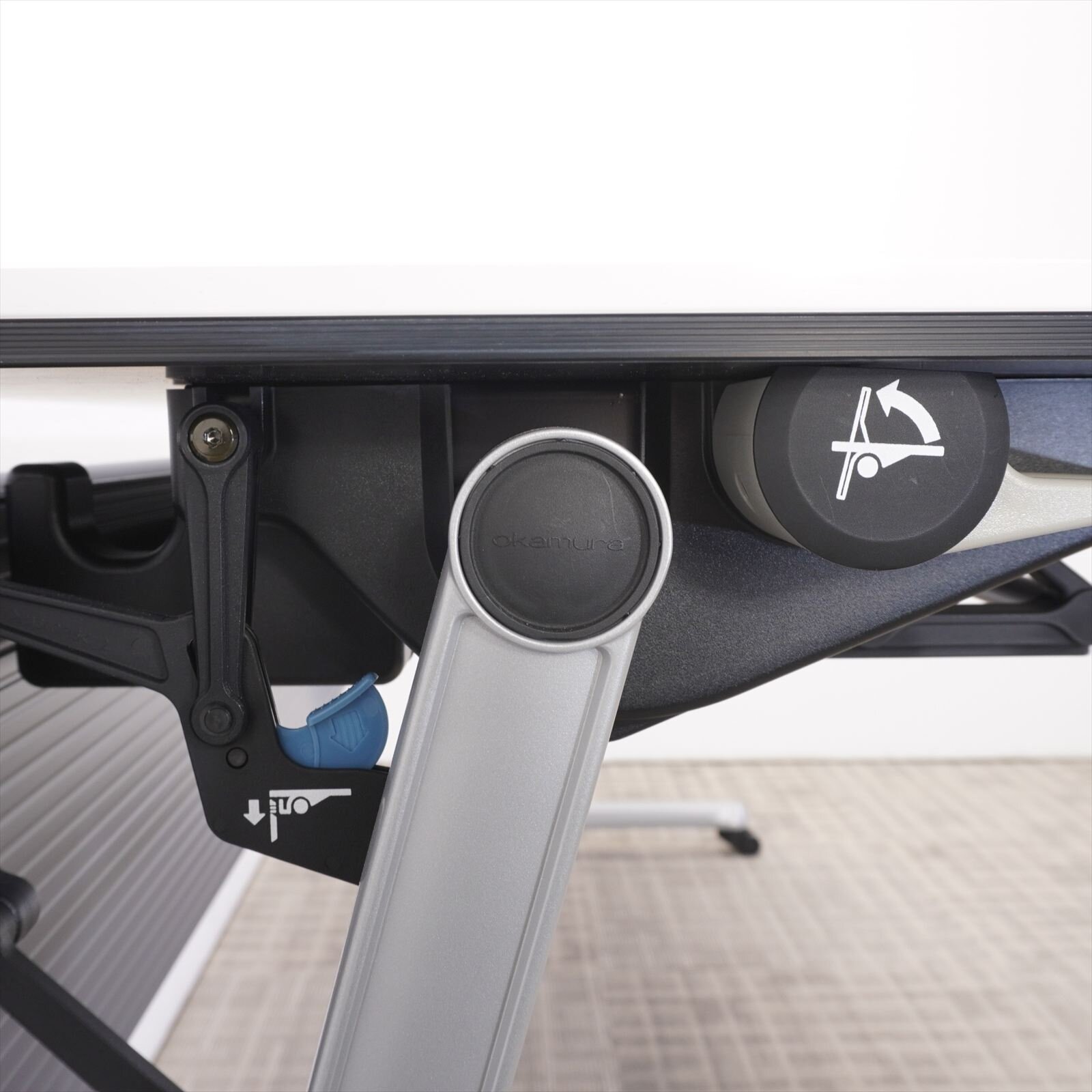 オカムラ インターアクトPRO フラップテーブル 1860 ホワイト