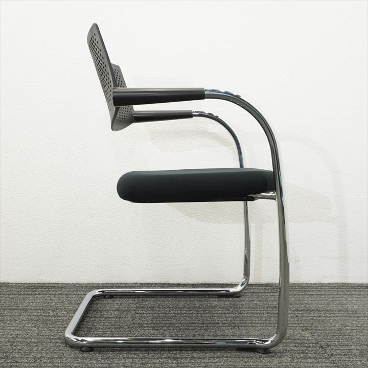 ヴィトラ ビザビ2 スタッキングチェア ブラック