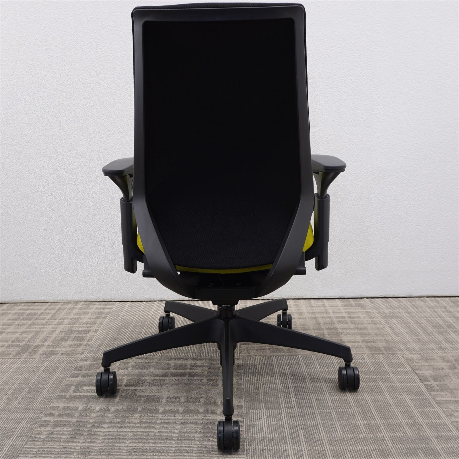 コクヨ デュオラ 可動肘 ハイバック 背クッション グリーン 特価品