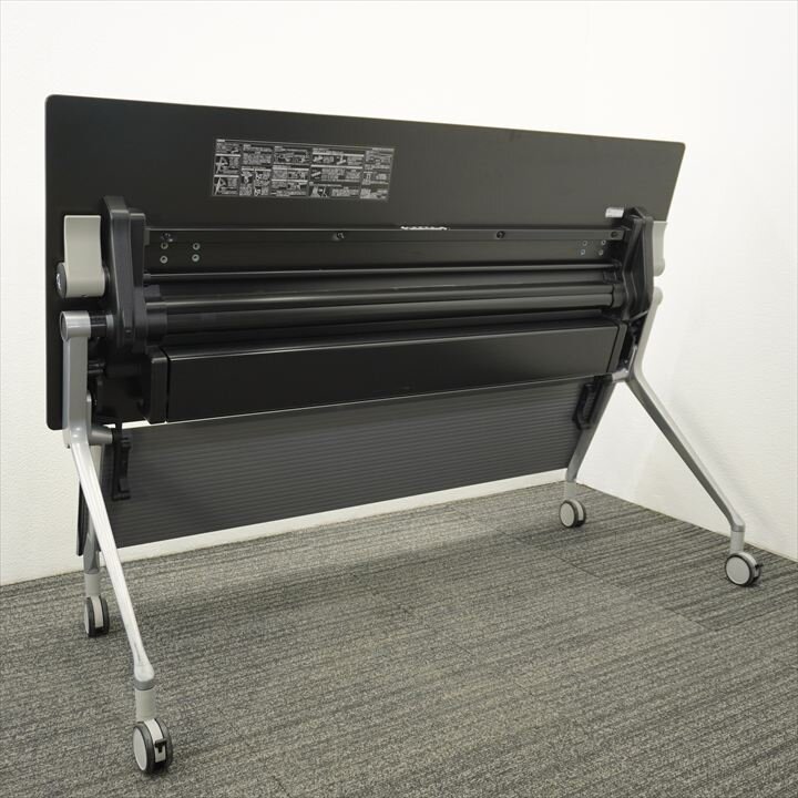 オカムラ インターアクトNT フラップテーブル 1560 幕板付 棚板なし 配線ダクト無し ホワイト