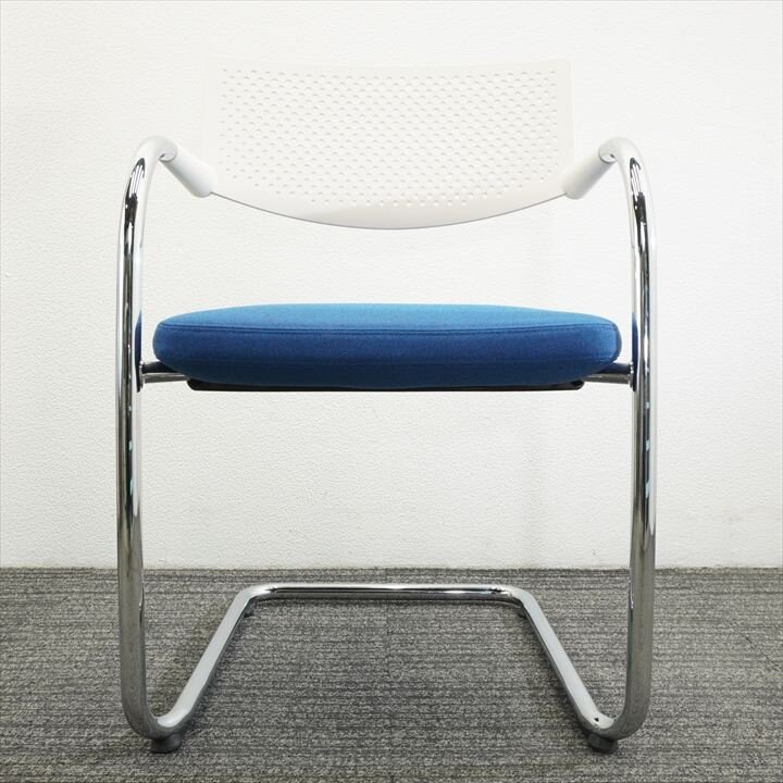 2018年製】ヴィトラ ビザビ2 スタッキングチェア ブルー- 中古オフィス
