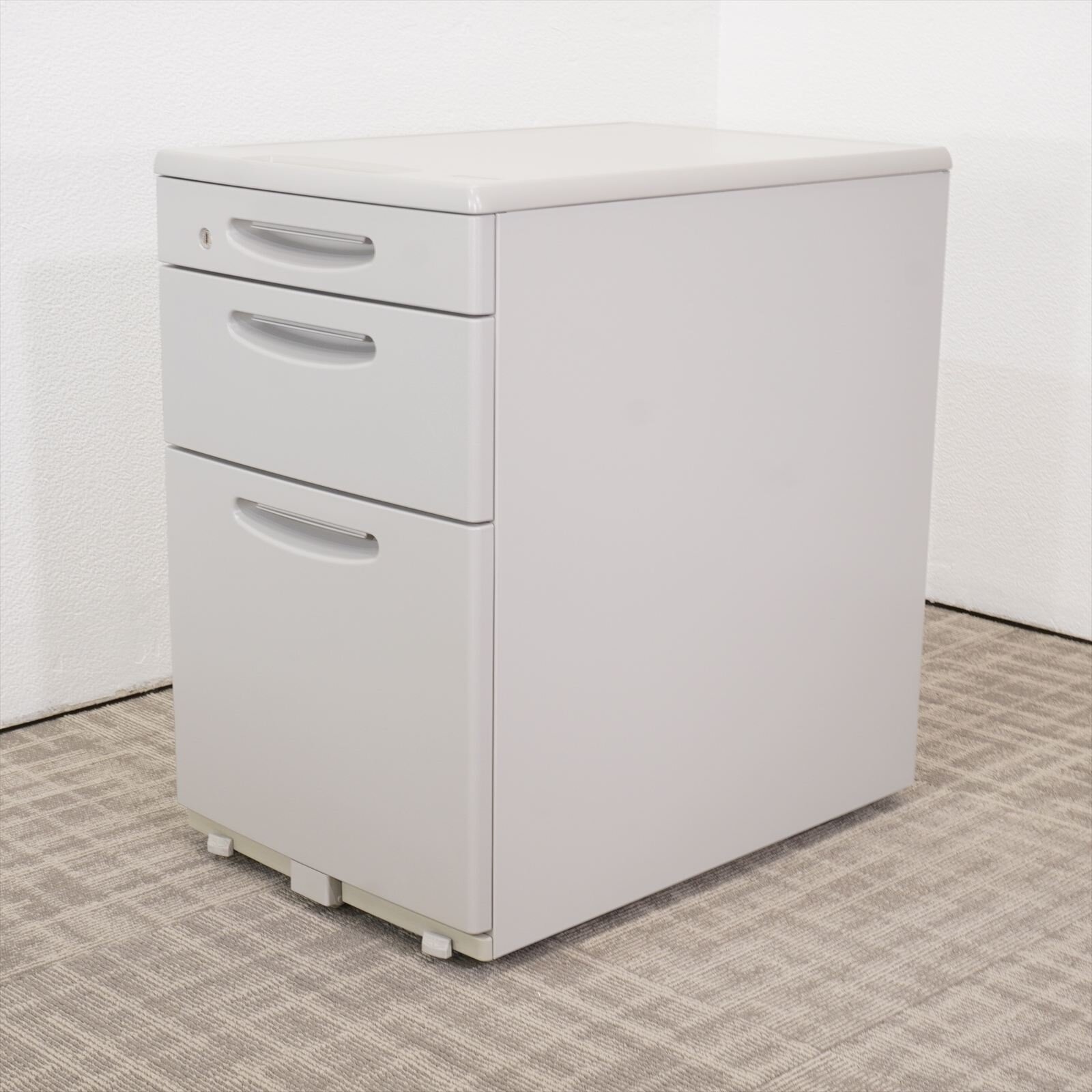 オカムラ SD 3段ワゴン A4・B4兼用