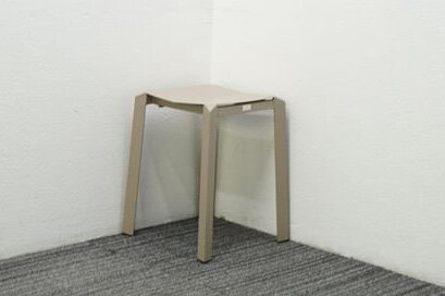 ジゼル KUN トライチューブスツール ベージュ