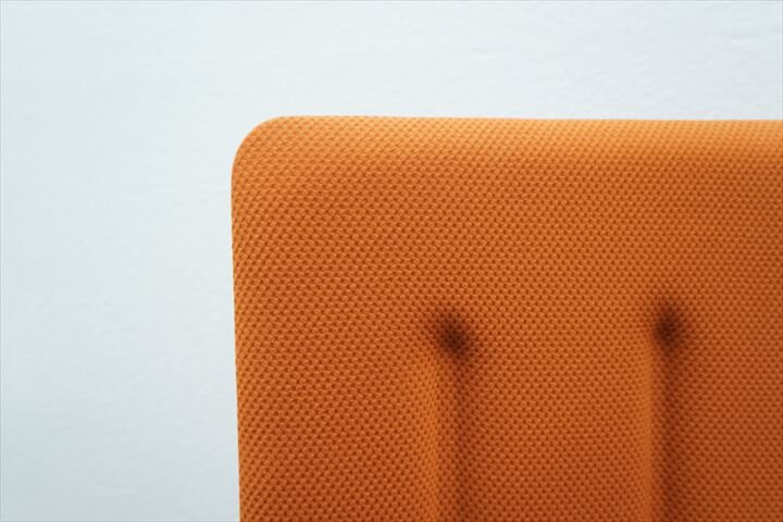 オカムラ マッフル フリースタンディングパネル Rパネル 可動脚 W1230 D540 H1700 オレンジ 特価品(2)