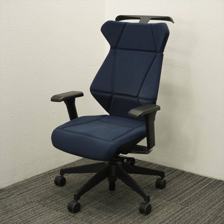 イトーキ フリップフラップ 可動肘 ハイバック ハンガー付 ネイビーブルー 特価品