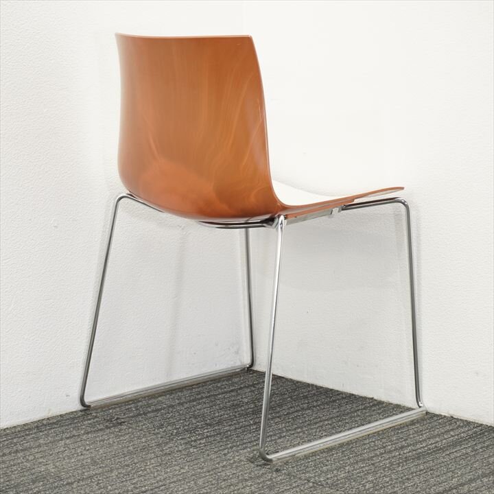 アルペール カティファ46 アームレスチェア ブラウン