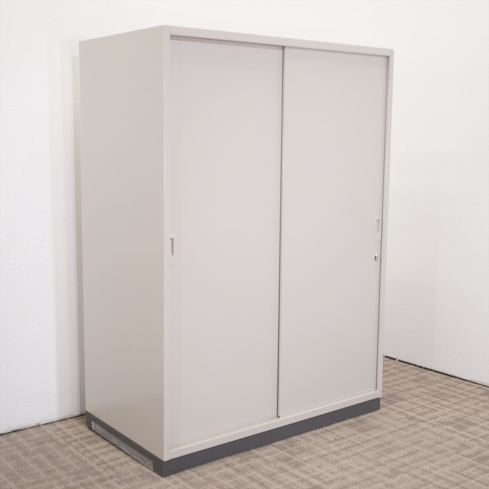 コクヨ BWN 引戸書庫 W900 D500 H1260