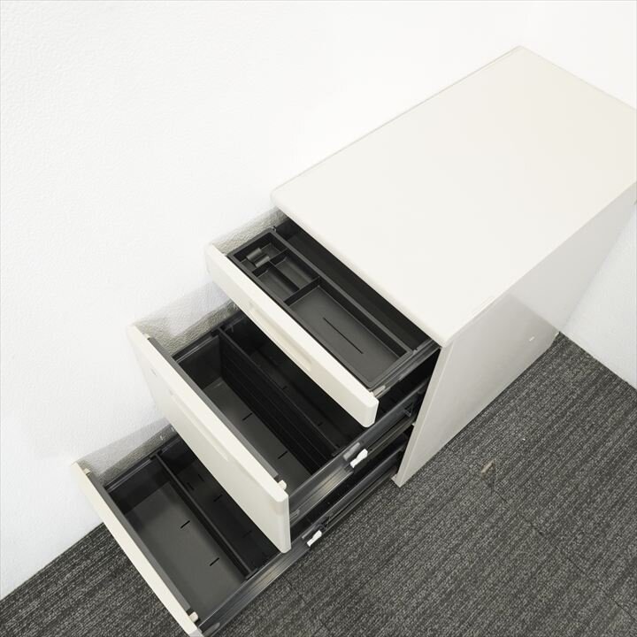 コクヨ ＢＳ 脇机 ３段