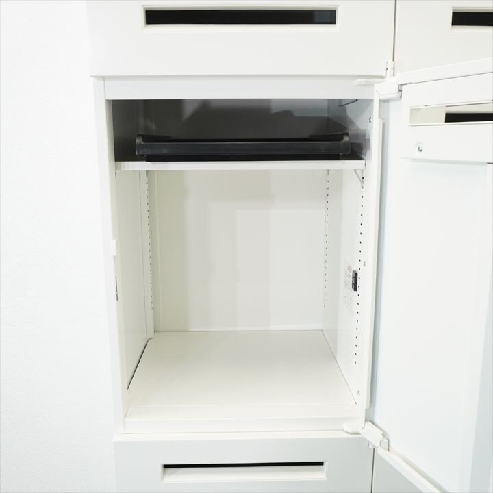 オカムラ レクトライン ダイヤル式6人用モバイルロッカー コンセント付 H1810 ZA75色