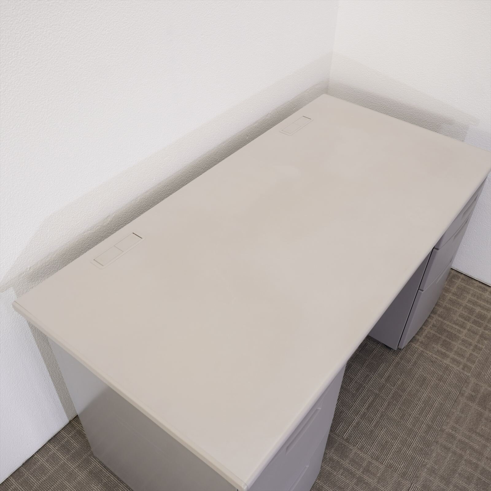 イトーキ ＣＺ 両袖机 147 H700 WE色 特価品