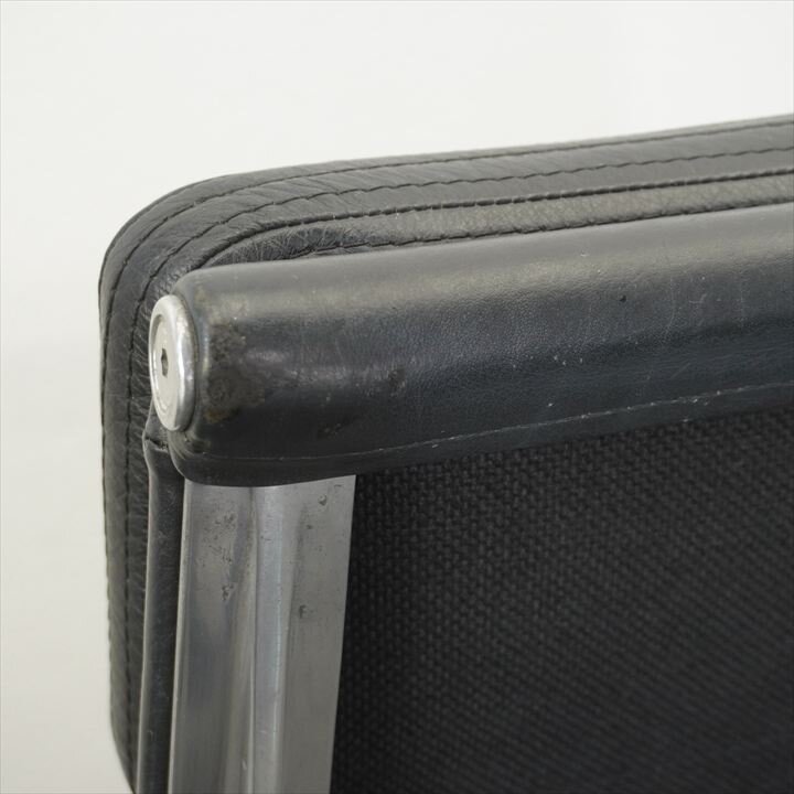 ハーマンミラー イームズ ソフトパッド エグゼクティブチェア 皮革 ブラック