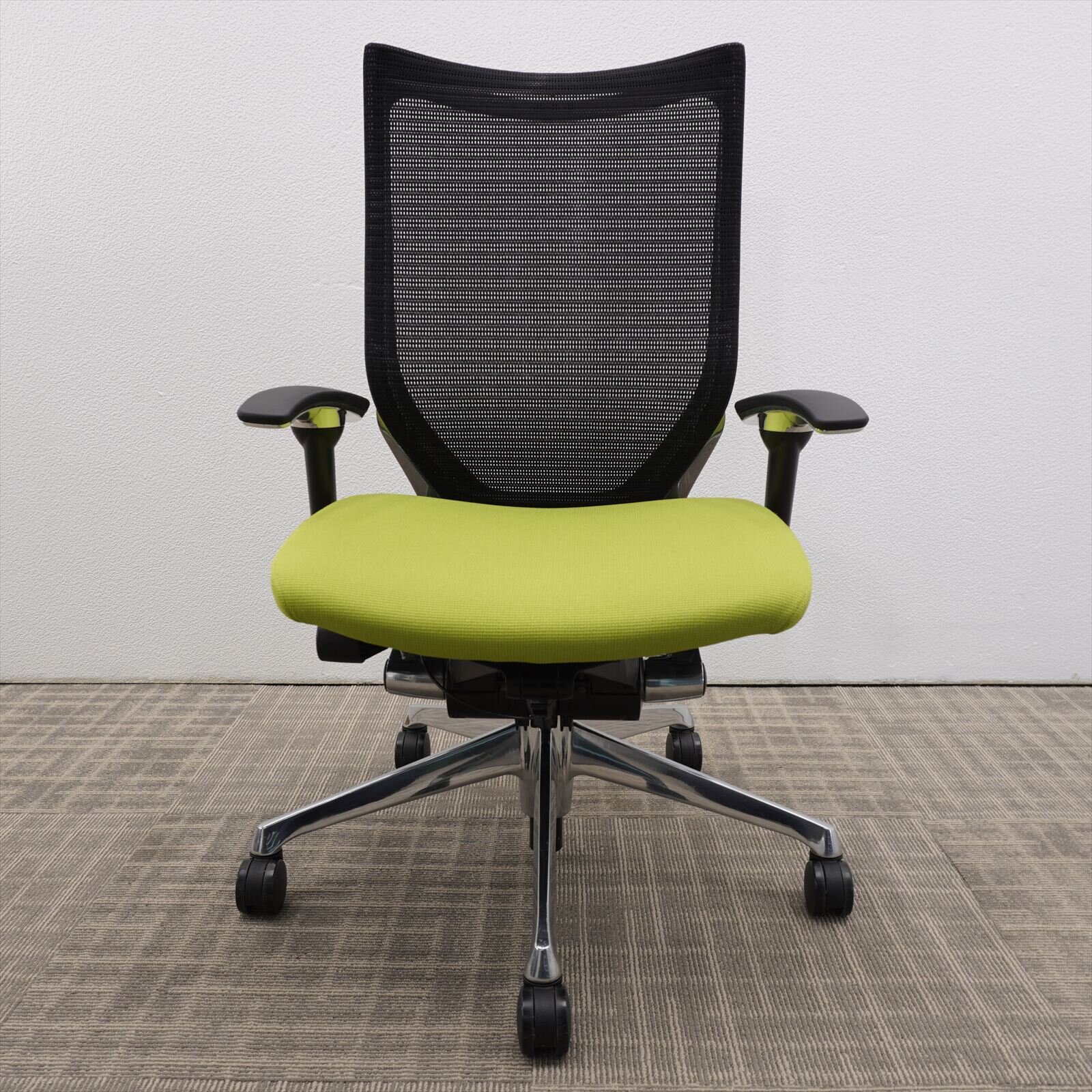 オカムラ バロン 可動肘 ハイバック グリーン/ブラック