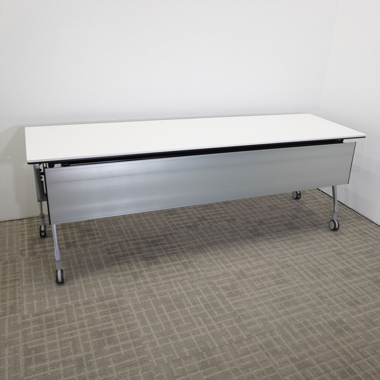 オカムラ インターアクトNT フラップテーブル 2160 幕板付 棚板無し 配線ダクト無し ホワイト