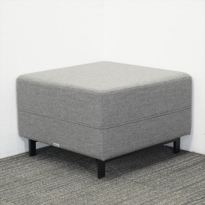 オリバー スツール グレー W600 D600 H400