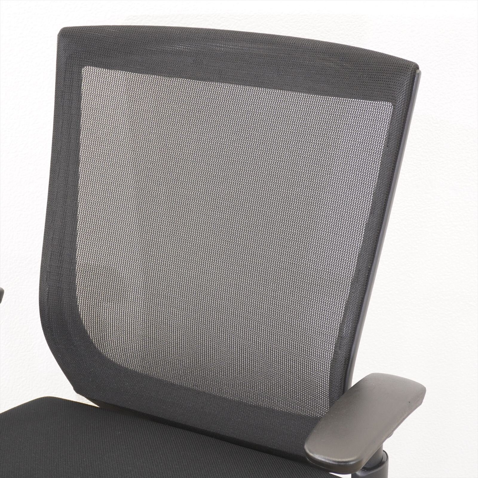 オカムラ エスクード ハイバック 可動肘 ブラック 特価品