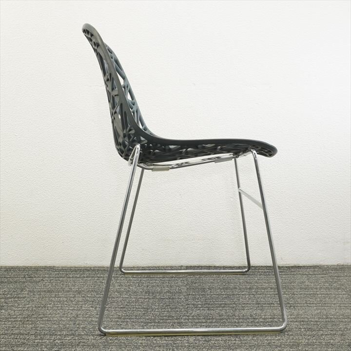 オカムラ NETT(ネット) スタッキングチェア ブラック