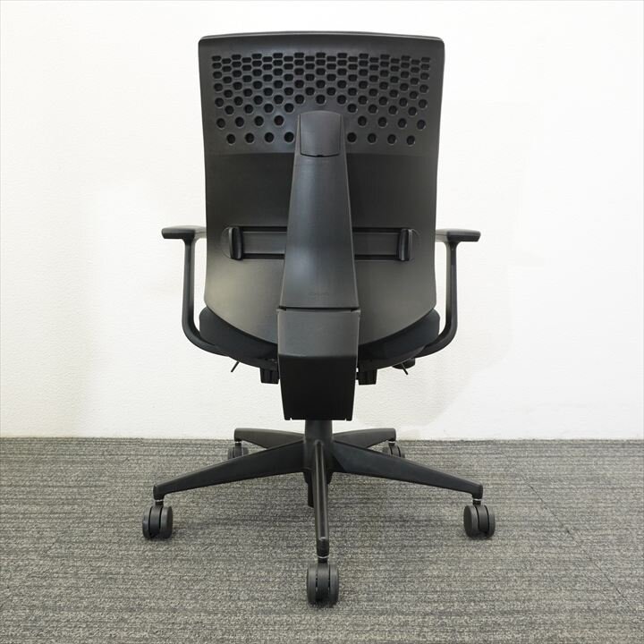 コクヨ ウィザード２ 固定肘 ハイバック ブラック