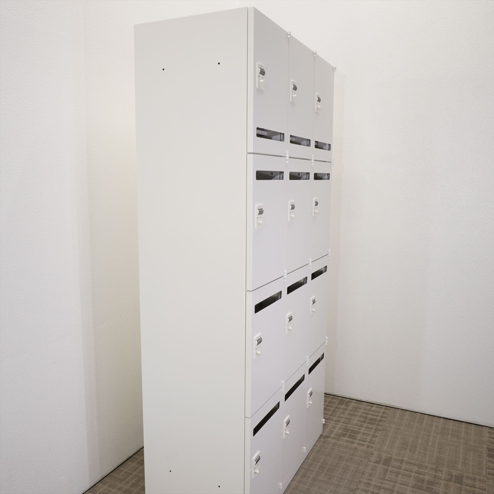 オカムラ レクトライン ダイヤル式12人用モバイルロッカー H1810