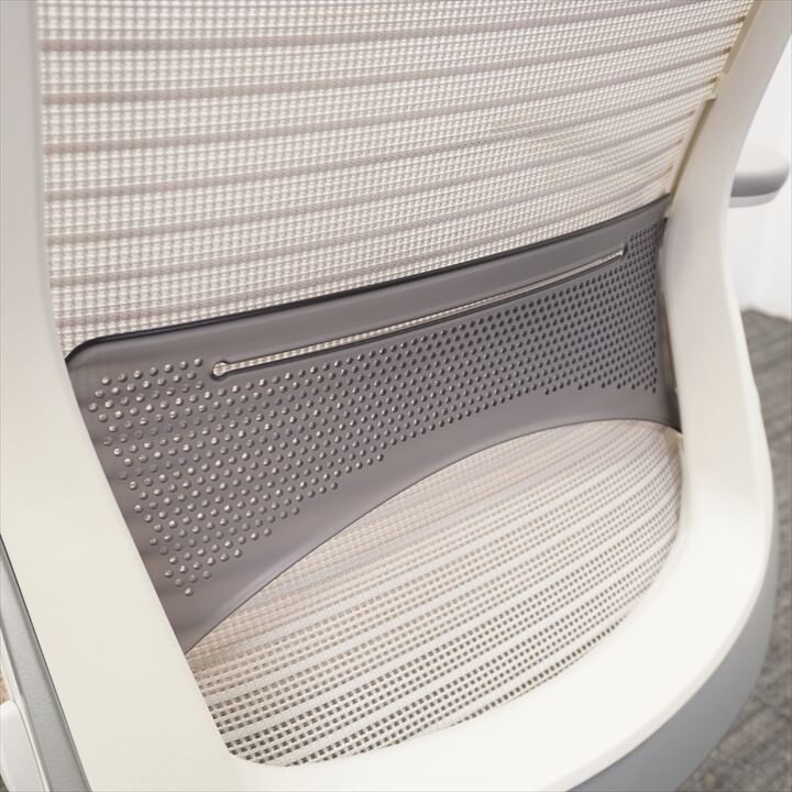 オカムラ コーラル 可動肘 ハイバック ランバー付 ベージュ