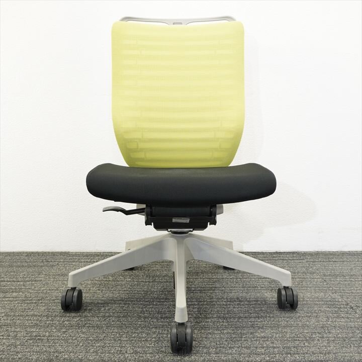 イトーキ エピオス ハイバック ハンガー付 ブライトモスグリーン/ブラック 脚 グレー