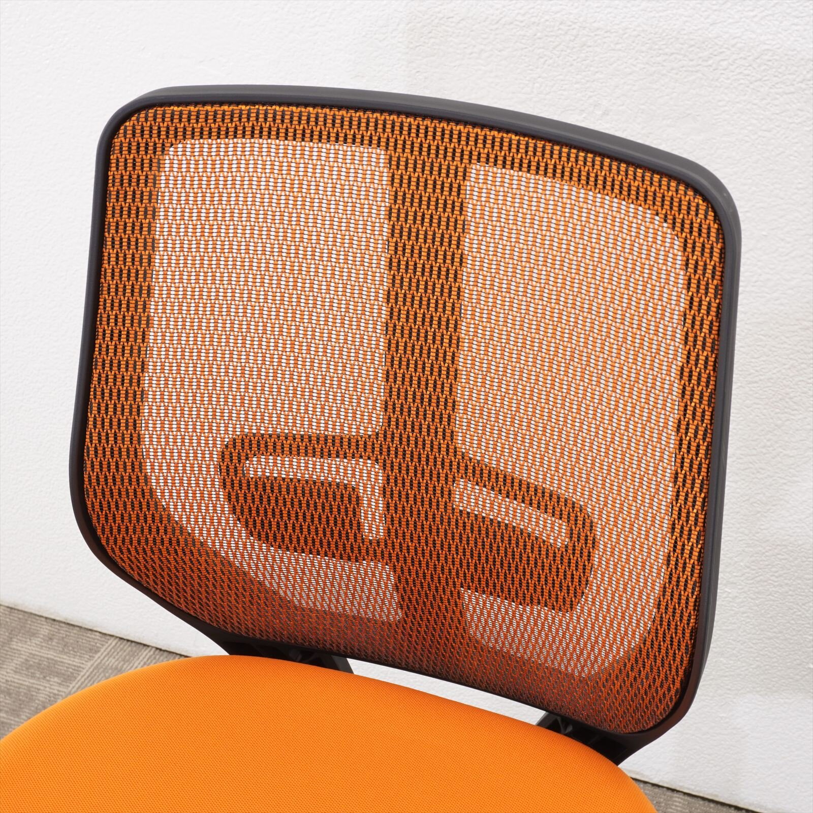 【新品】オカムラ ヴィラージュ VC1 オレンジ