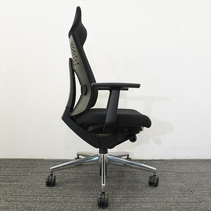 コクヨ ウィザード３ 固定肘 ミドルマネージメント ブラック