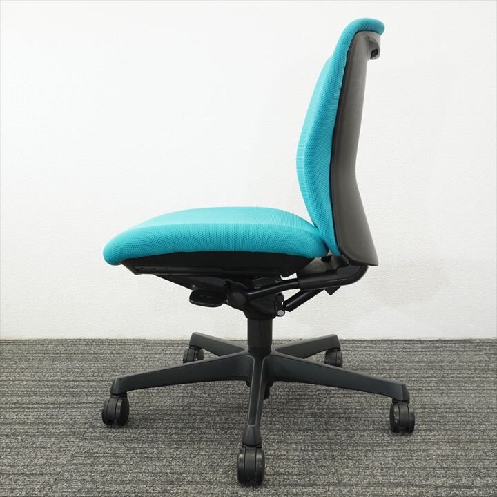 オカムラ スラート 肘無し ブルーグリーン ブラックシェル