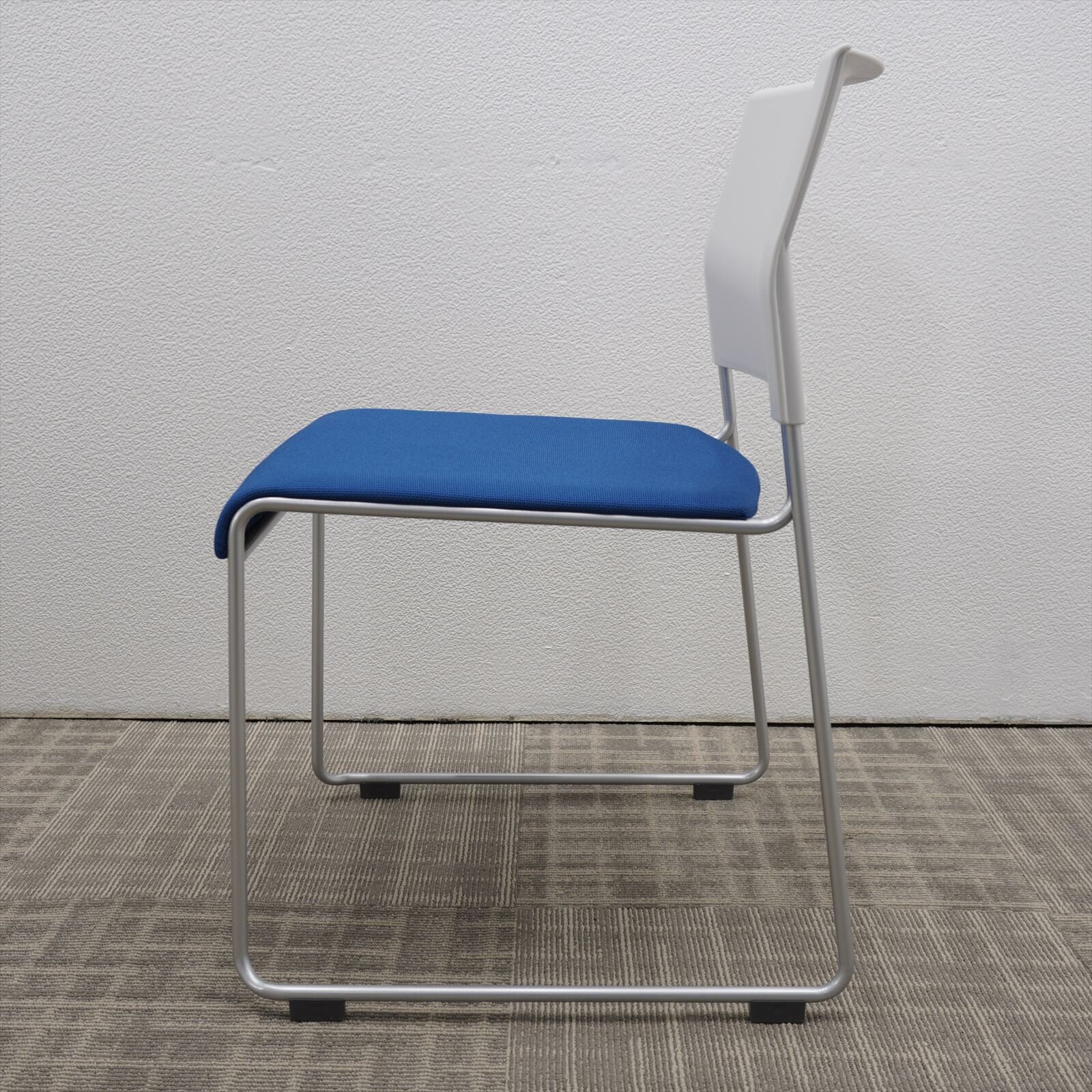 ライオン NO.725 スタッキングチェア ブルー/ホワイト 4脚セット