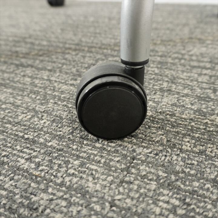 オカムラ グラータ ミーティングチェア 背ヌード ブラック