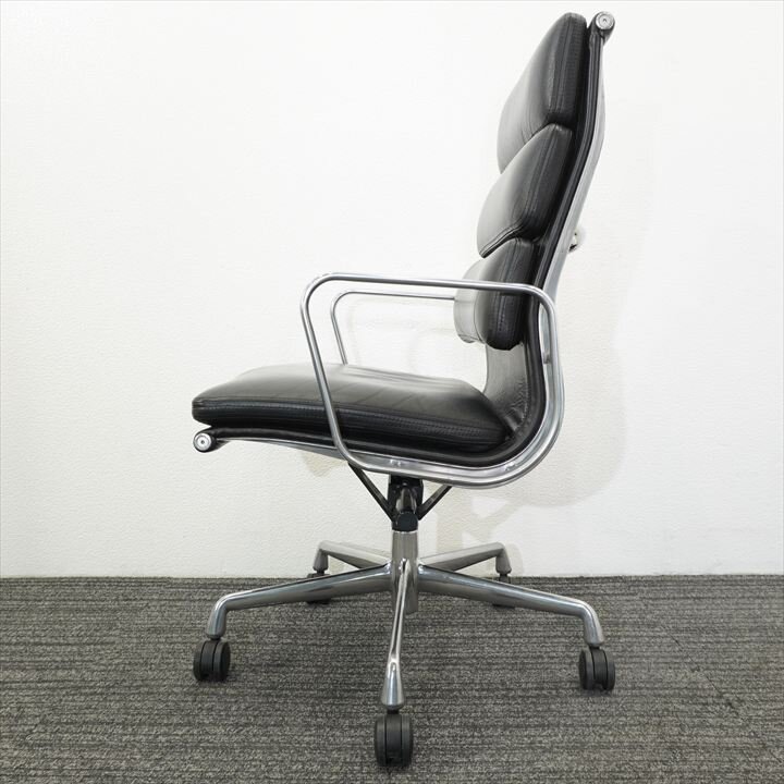 ハーマンミラー イームズ ソフトパッド エグゼクティブチェア 皮革 ブラック