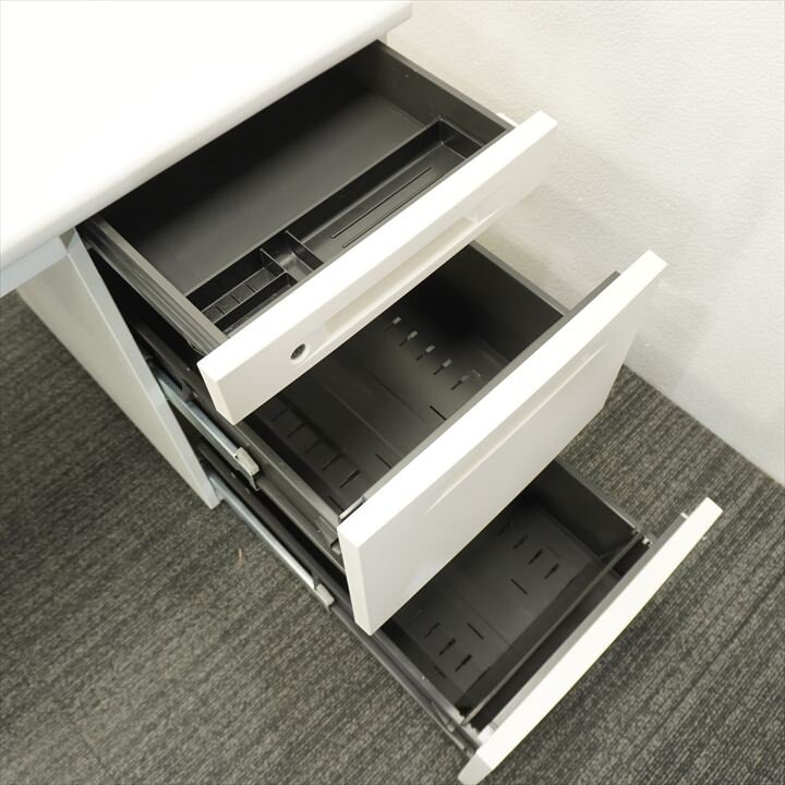 オカムラ ヴィラージュ 片袖机 127 特価品