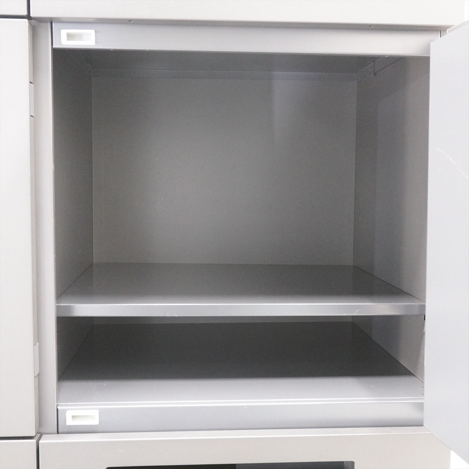 イトーキ エスキャビネット ダイヤル式8人用パーソナルロッカー H1790 ブラック 特価品