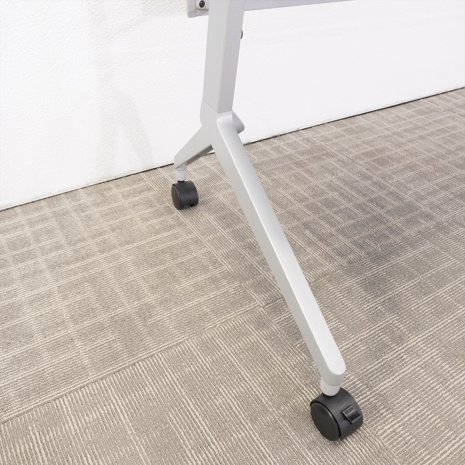 コクヨ リーフライン フラップテーブル 1860