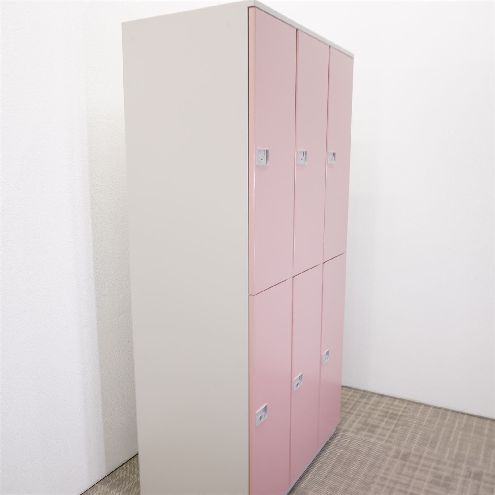 イトーキ ６人用ロッカー ピンク