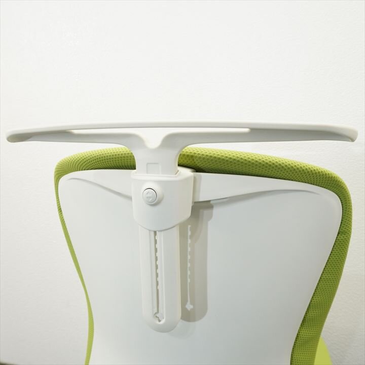 オカムラ スラート 肘無し ハンガー付 ライトグリーン ホワイトシェル