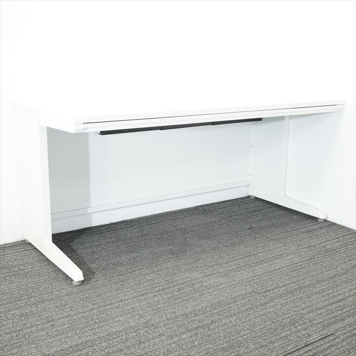 オカムラ アドバンス 平机 167 中央引出付 H720 ホワイト