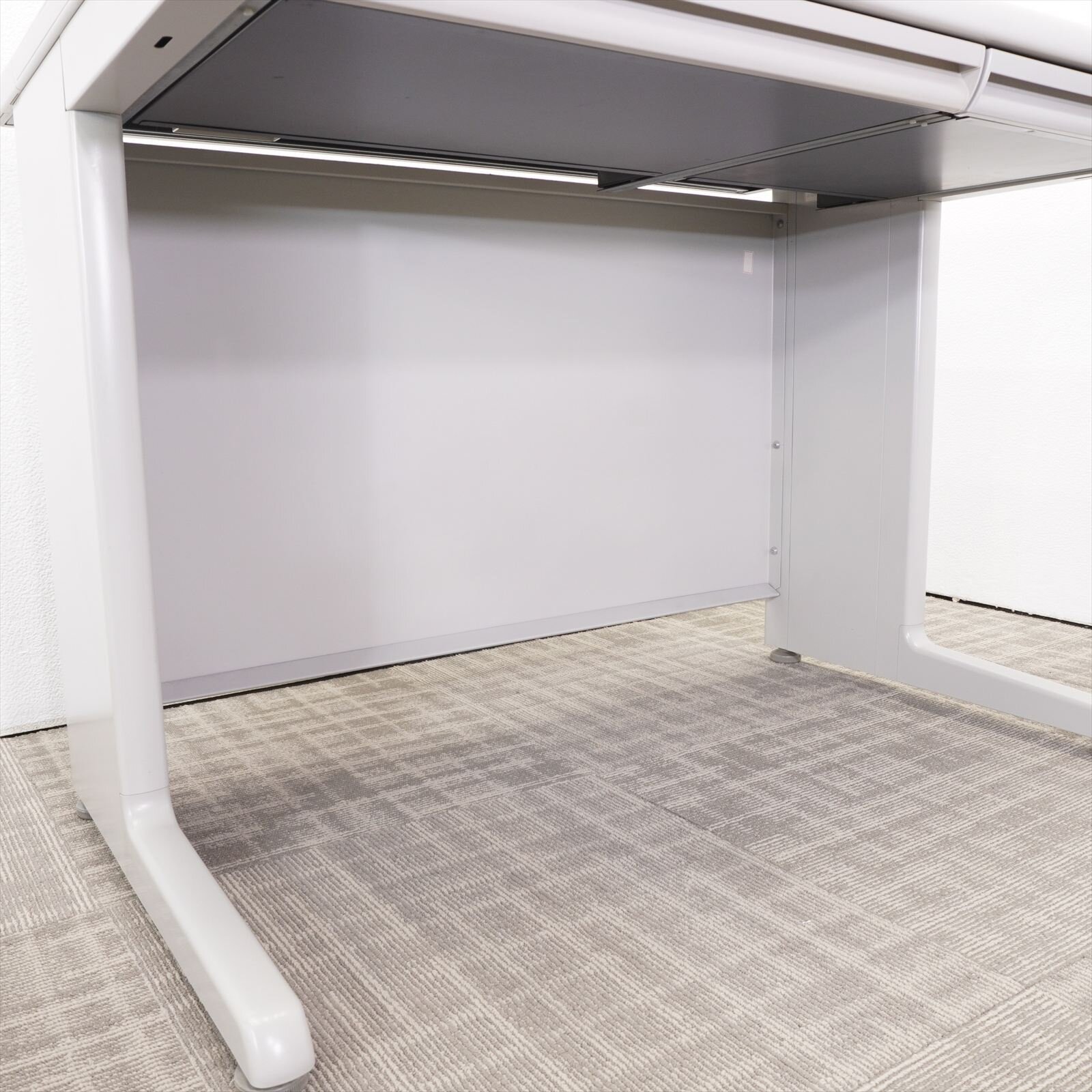 オカムラ SD-V 平机 107