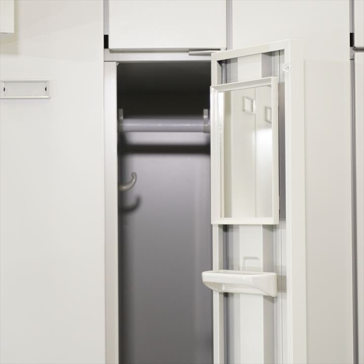 オカムラ FZ 6人用多目的ロッカー H1790 Z13色