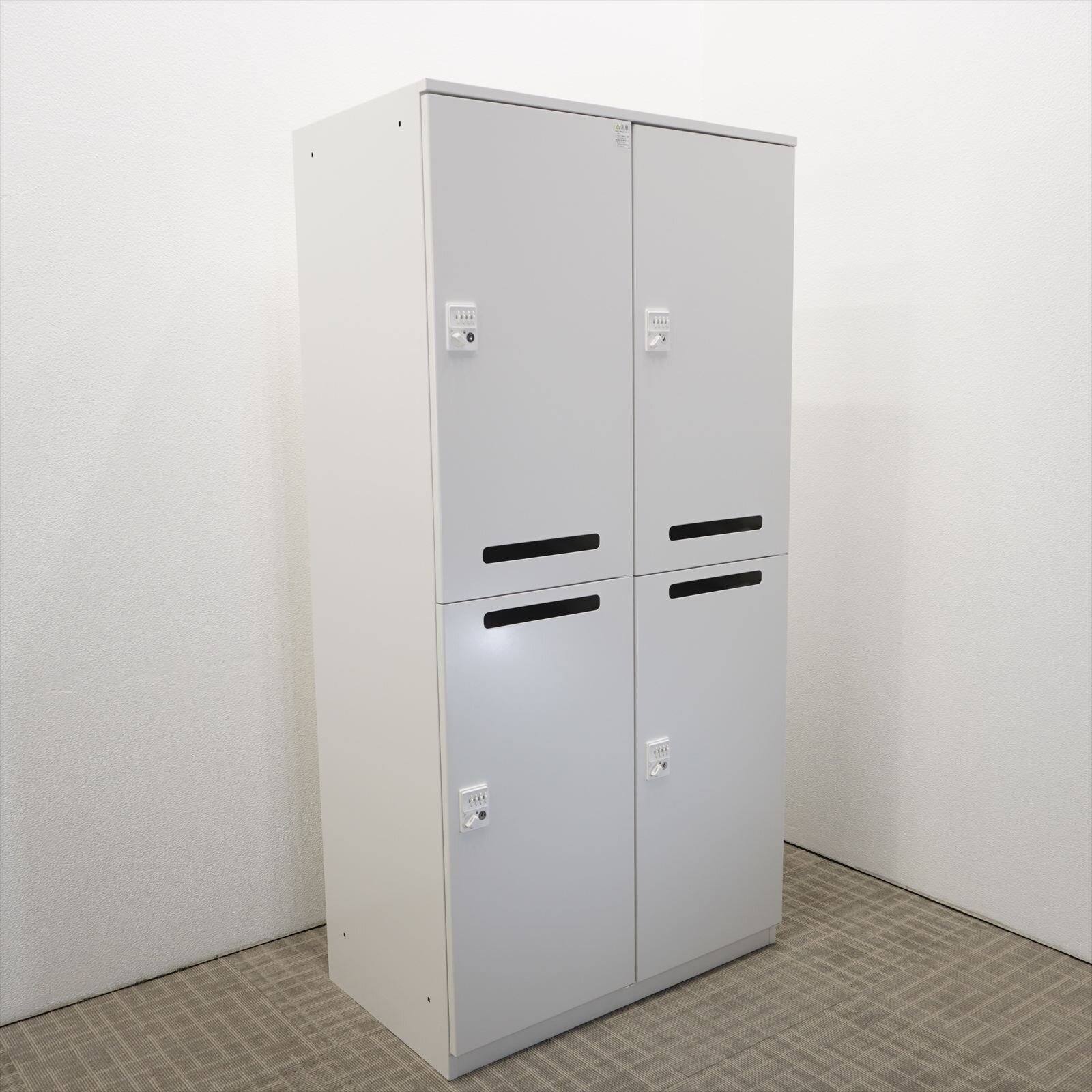 イトーキ M型 ダイヤル式4人用モバイルロッカー W900 D515 H1800