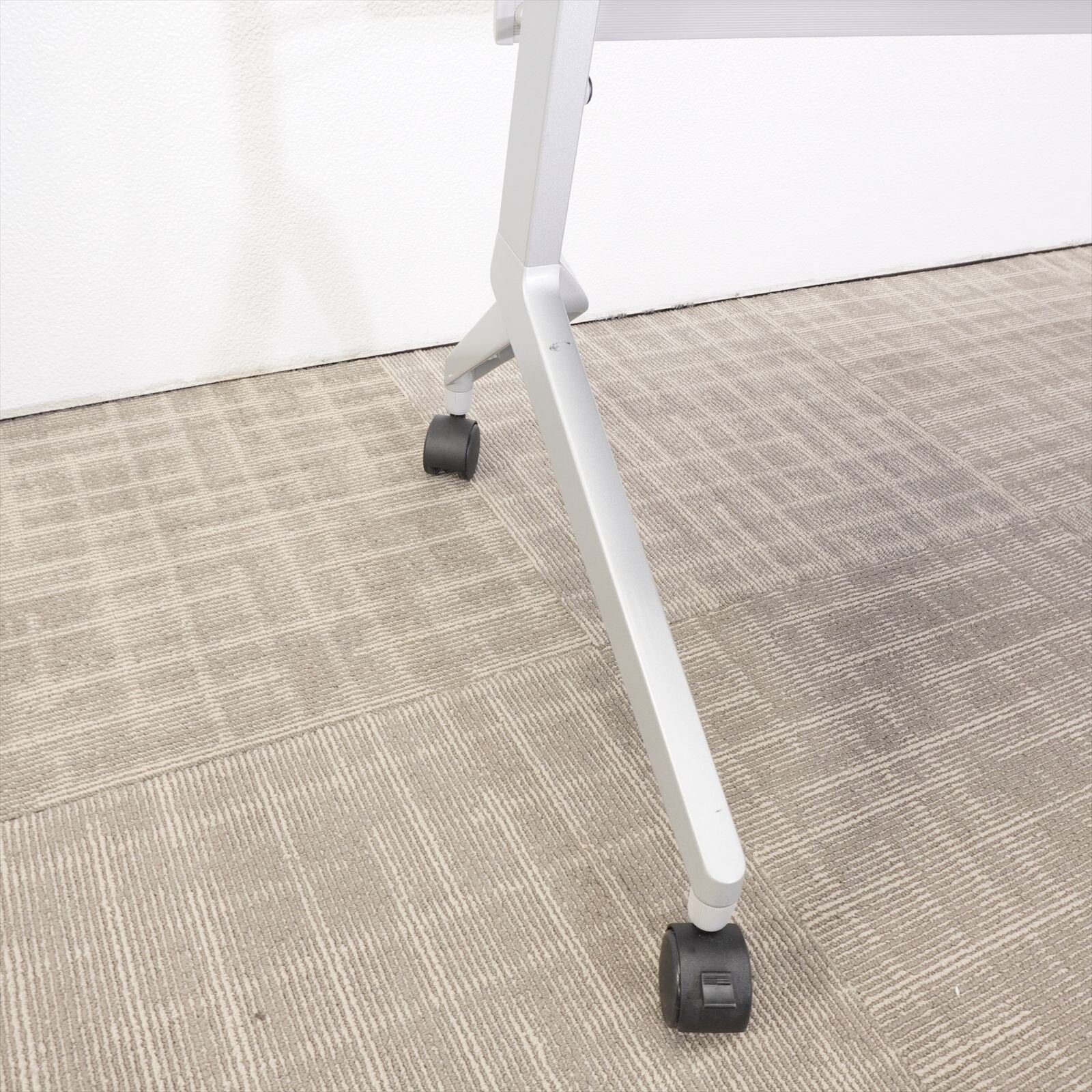 コクヨ リーフライン フラップテーブル 1860 特価品