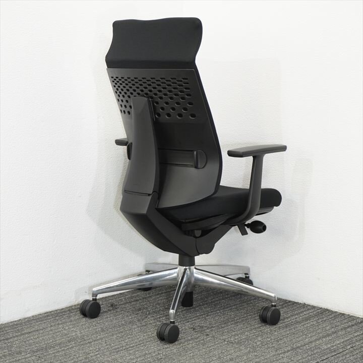 コクヨ ウィザード３ 固定肘 ミドルマネージメント ブラック