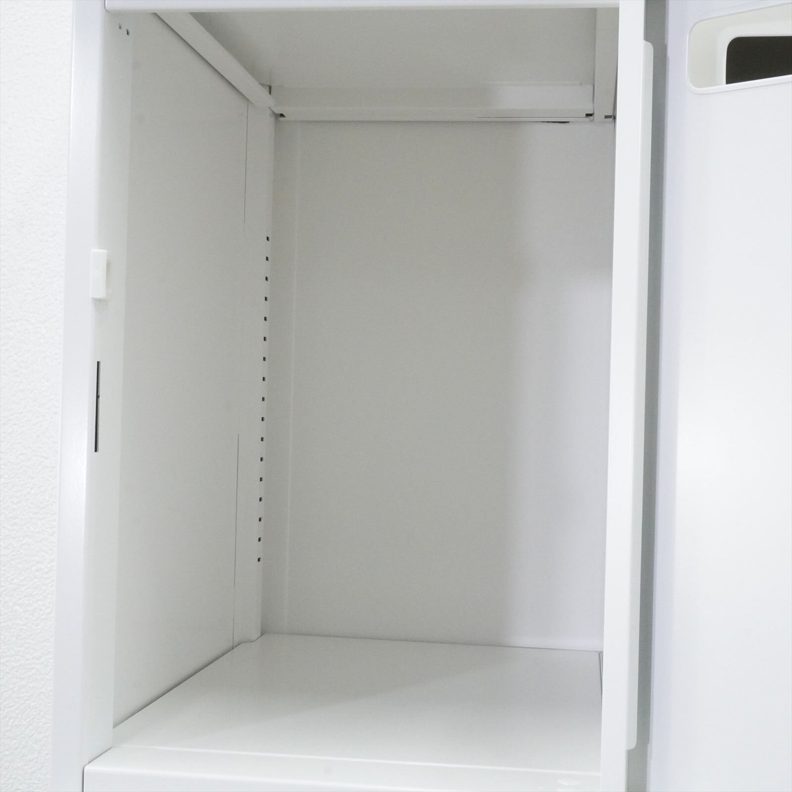 オカムラ レクトライン ダイヤル式12人用モバイルロッカー H1810 特価品