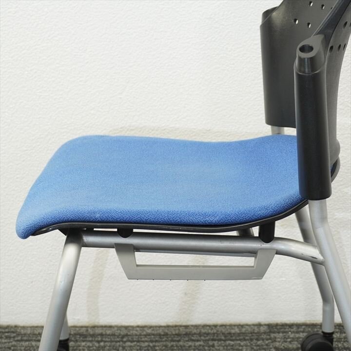 プラス チェダー ミーティングチェアー ブルー ３脚セット 特価品