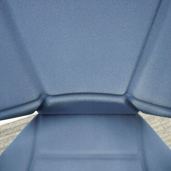 イトーキ フリップフラップ 可動肘 ハイバック ハンガー付 ネイビーブルー 特価品