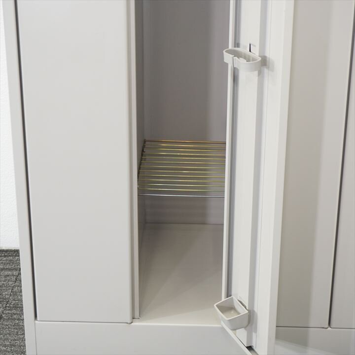 イトーキ Ｌ型 ４人用ロッカー WE色