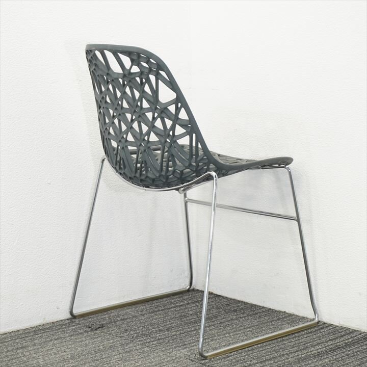 オカムラ NETT(ネット) スタッキングチェア ブラック 特価品