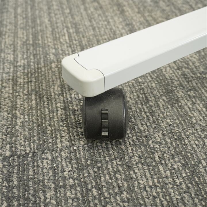 コクヨ 両面 ホワイトボード 脚付 36