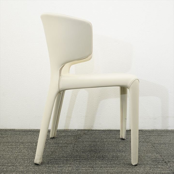 カッシーナ・イクスシー 367 HORA オラ アームチェアー アイボリー 革