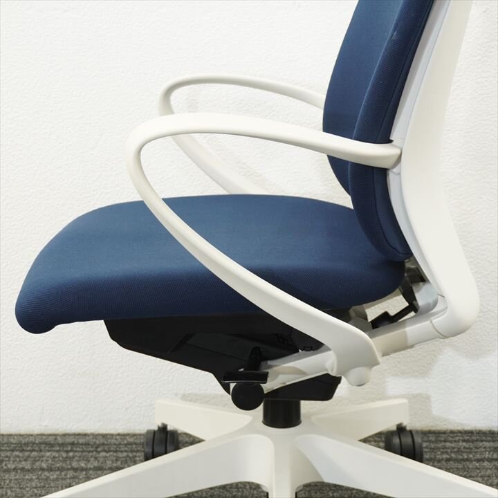 イトーキ フルゴ 肘付 ハイバック ネイビーブルー 特価品